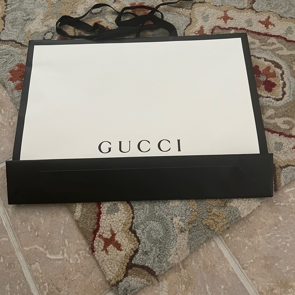 Medium/Large Waxed Gucci Shopping Bag—Like new! - Picture 2 of 2